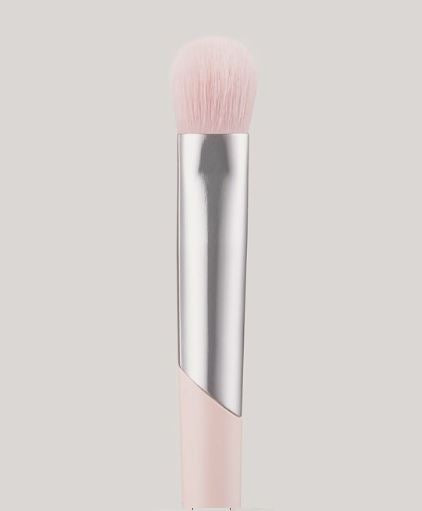 Fenty Beauty PLUSH EYESHADOW BRUSH 240