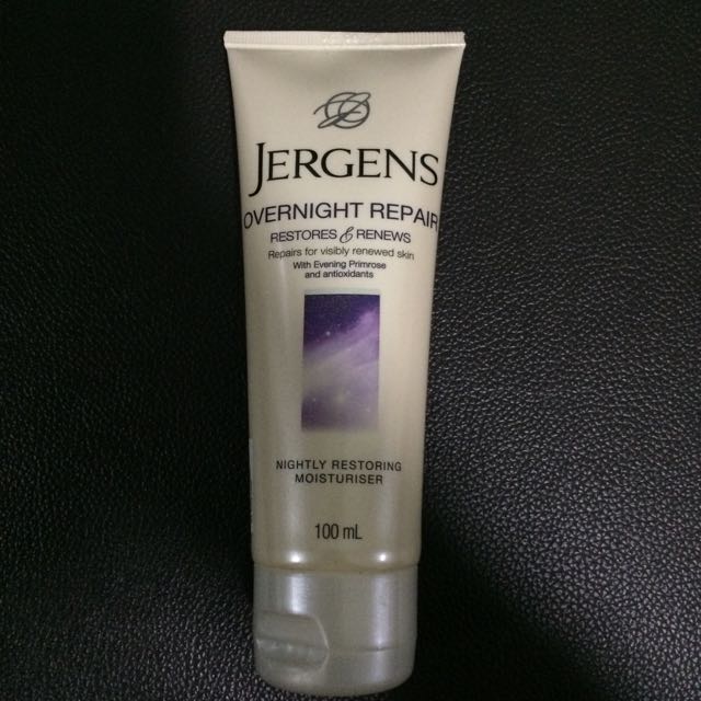 Jergens Overnight Repair Restores & Renews with Evening Primrose and Antioxidants