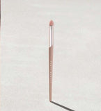 Fenty Beauty PRECISE DEFINITION EYESHADOW BRUSH 220